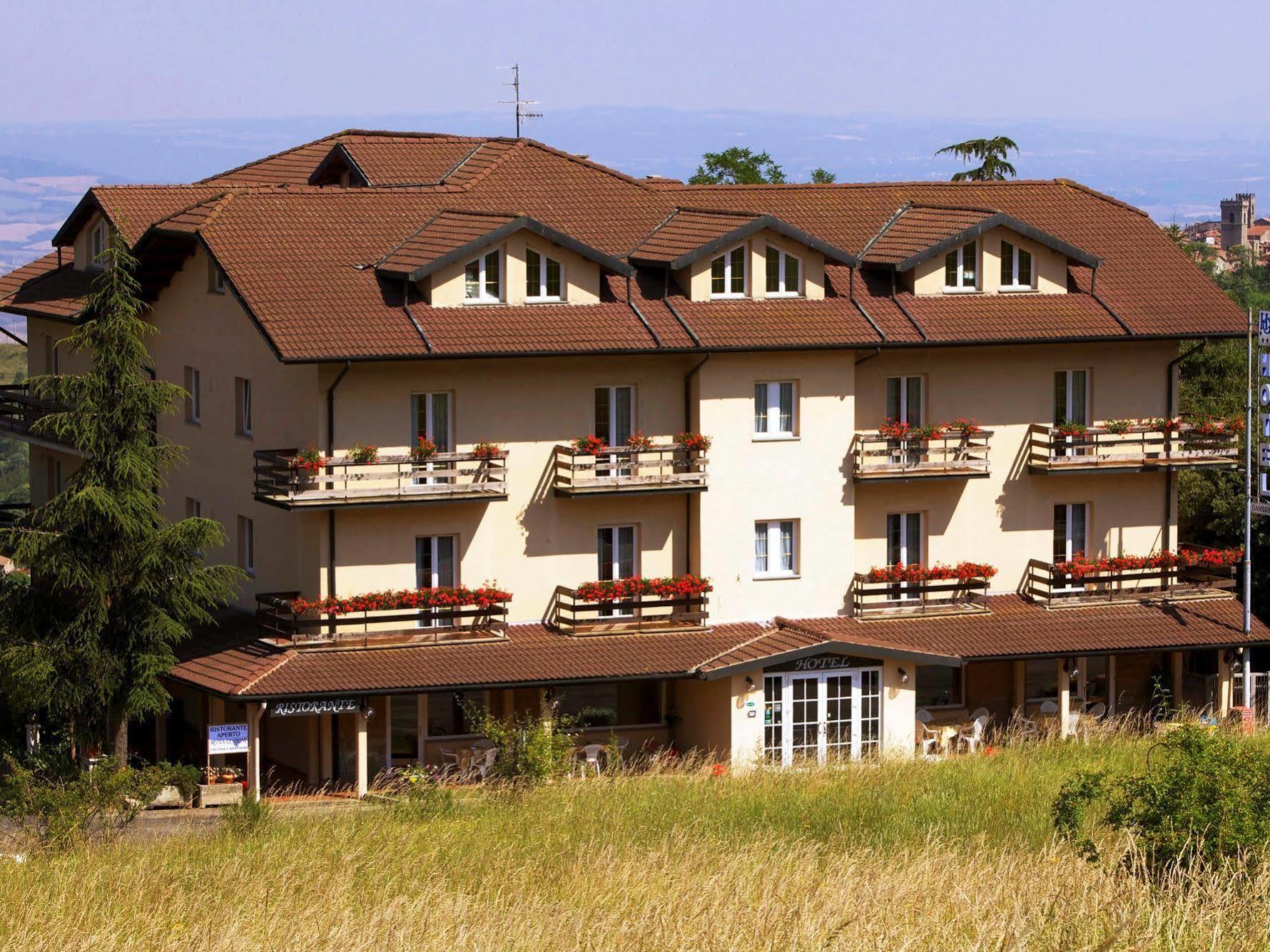Hotel Gambrinus Abbadia San Salvator Dış mekan fotoğraf