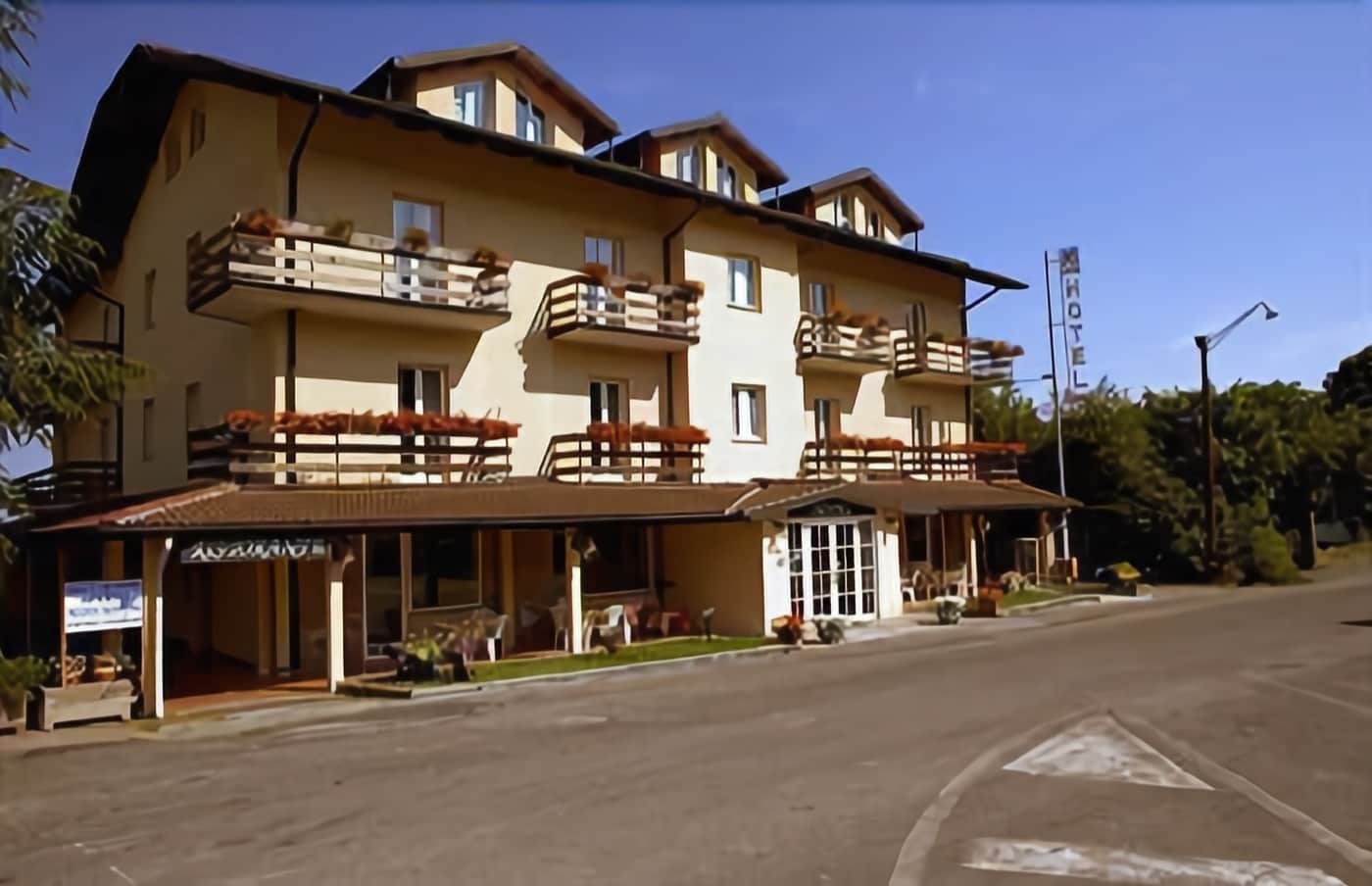 Hotel Gambrinus Abbadia San Salvator Dış mekan fotoğraf